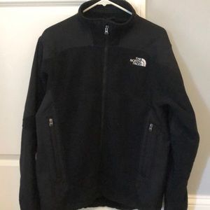 Black men’s fleece Like new Smoke free